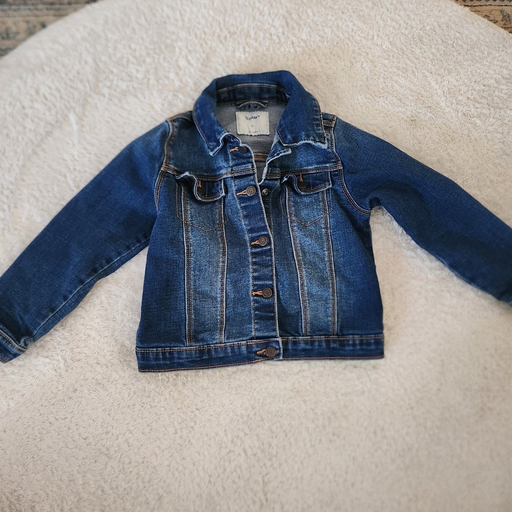 Old Navy Kids Medium Wash Denim Trucker Jacket Size 5T Blue Jean Outerwear